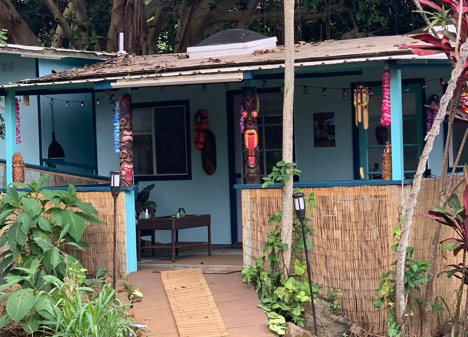 Manta Soul Tiki Cottage Kealakekua